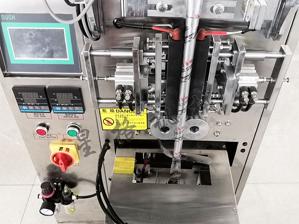 小型食品醬料包裝機(jī)正確調(diào)試技巧(圖2)