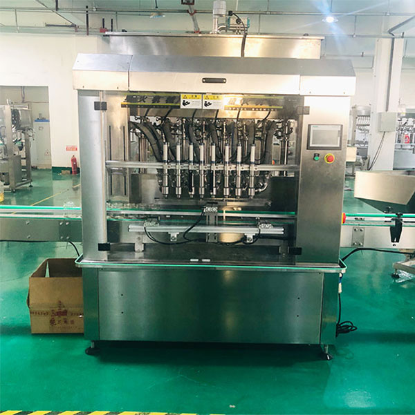 醬料灌裝機(jī)，全自動(dòng)辣椒醬灌裝機(jī)，特點(diǎn)運(yùn)用，操作簡(jiǎn)單(圖2)