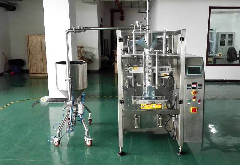全套自動(dòng)化香菇醬包裝機(jī)械達(dá)到生產(chǎn)的高效率、機(jī)械化、自動(dòng)化(圖2)
